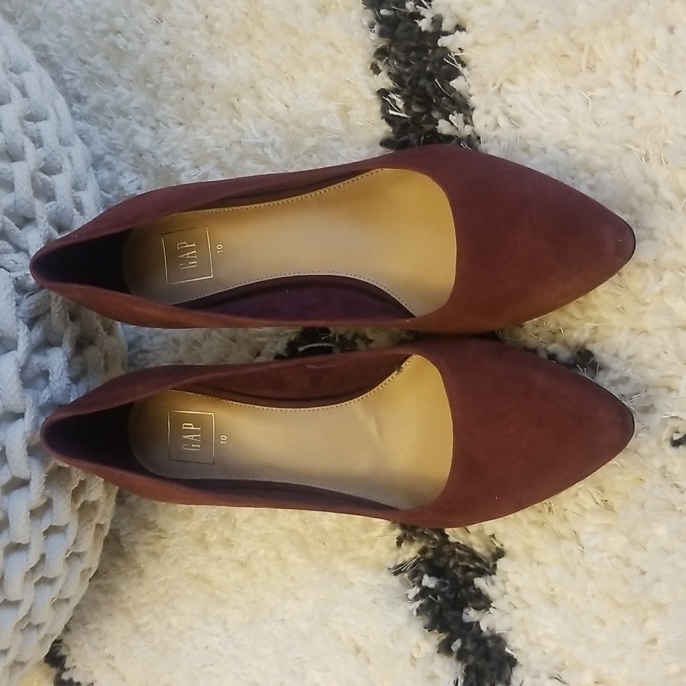 Gap Classic Pumps